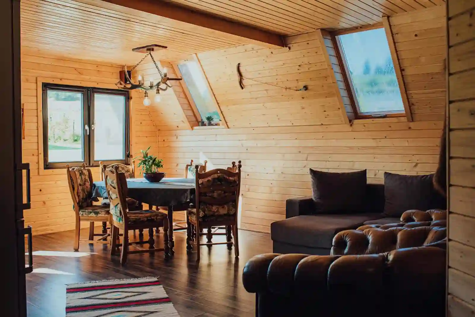 Cabana A Toplița – dormitor matrimonial la etaj