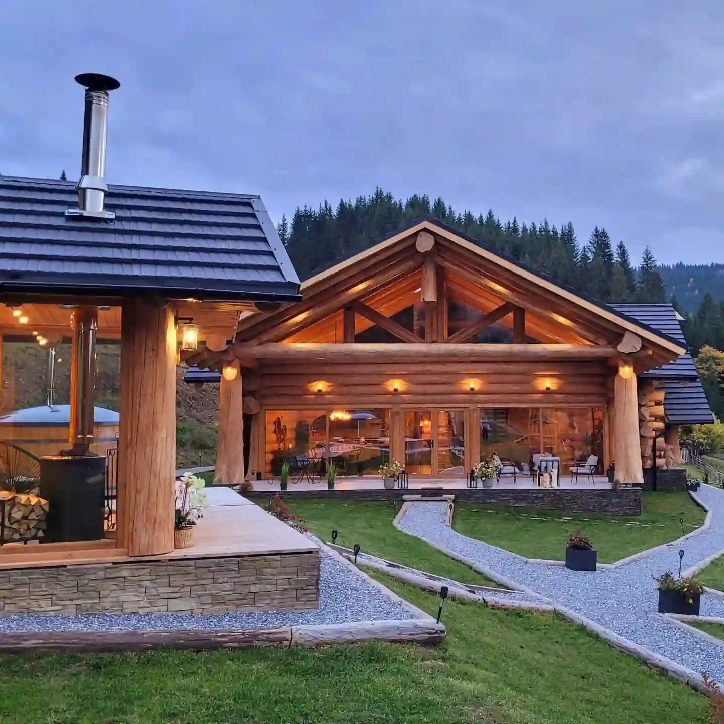 Bilbor Chalet – cabană din lemn rotund vedere exterioară