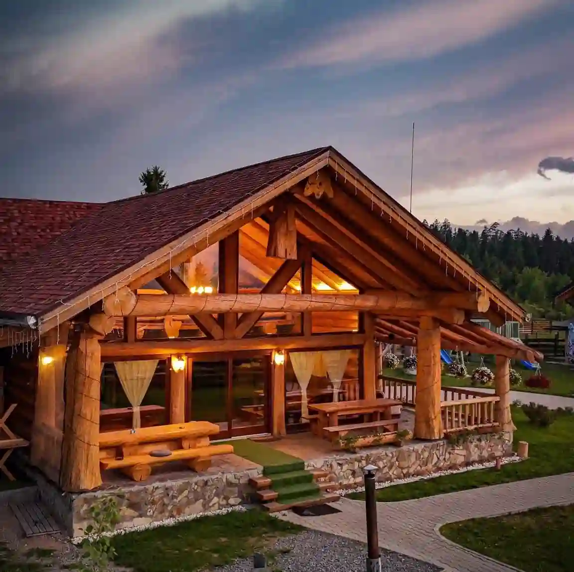 Prosilva House – cabană premium din lemn rotund vedere exterioară