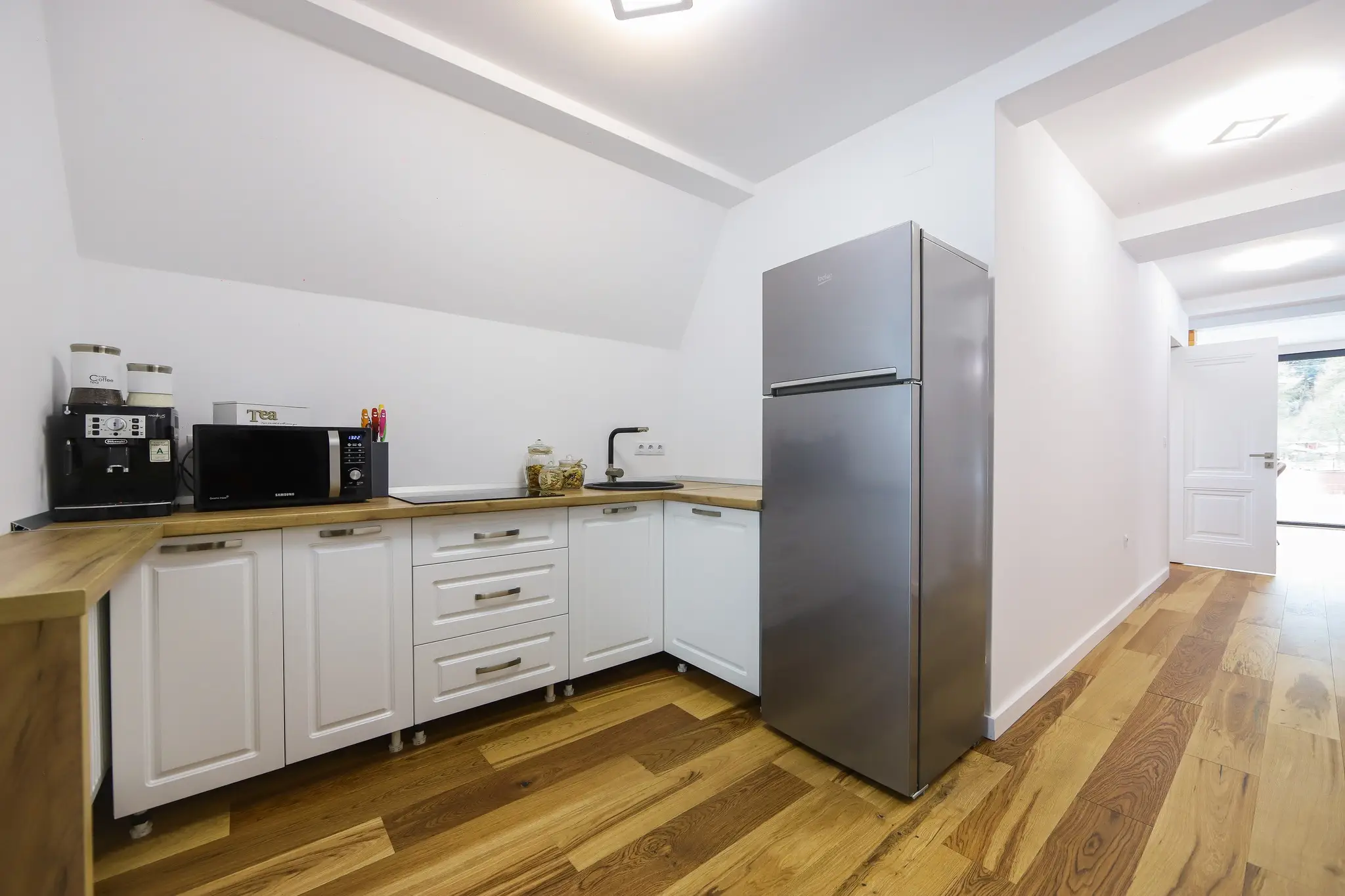 Cozy Cabin - Interior