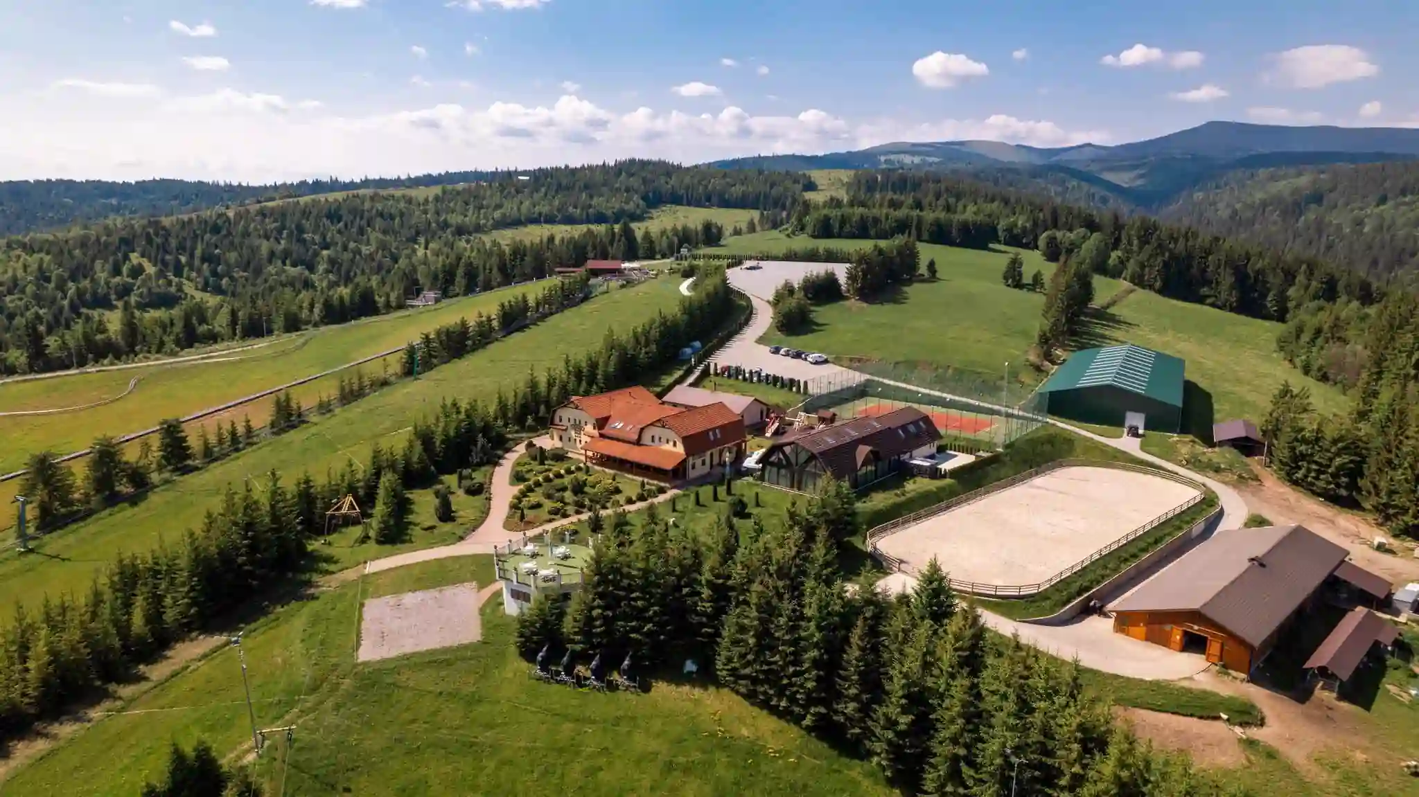 Pensiunea Baciu Toplita - vedere exterioara